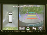 バックモニター付きで、狭い場所でも安全に駐車できます。運転に自信がない方にもおすすめです。