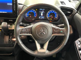 【純正革巻きステアリング】上質な革を使用することで、手にしっかり馴染みとても運転しやすいハンドルです♪
