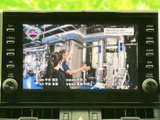 停車中なら、地上デジタル放送を楽しめます。移動中のエンターテイメントに、ぜひご活用ください。