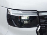 【LEDヘッドライト+デイタイムランニングランプ】主流のLEDヘッドライトに、日中でも他者からの視認性を良くするデイタイムランニングランプ装備。