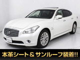 純正マルチ連動型のカラーバックモニター搭載。ギアをバックに入れると自動的に切り替わる優れものです。鮮明なカメラ画像にて車庫入れをサポートしてくれます。これで車庫入れも安心ですね。