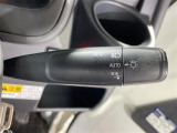 【オートライト(AUTO)】外の明るさをシステムが感知して、自動でヘッドライトが点灯します!ヘッドライトをつけ忘れを防ぐ便利機能です。
