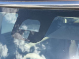 【シティブレーキアクティブ】走行中に前方の車両等を認識し、衝突しそうな時は被害軽減をアシスト。より安全にドライブをお楽しみいただけます。
