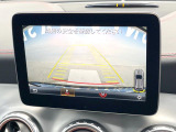 ●ガイドライン付きバックカメラ:不安な駐車もこれで安心!ガイドライン付きなので狭い箇所での駐車もラクラクです!