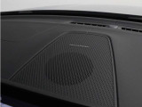 【harman/kardon】世界のオーディオファン垂涎のプレミアムサウンドシステムを搭載。原音に近い音場空間を忠実に再現。乗る人すべてに最良の音響体験を提供します。