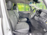 運転席シート廻りは使用感も少なく、良好な状態となっています。丁寧に使われていたことがよくわかりますね。