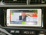 停車中には、地上デジタル放送を楽しめます。待ち時間も快適に過ごせる機能です。移動中のエンターテイメントに最適です。