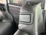 運転席からでも助手席シートを倒すことができます。