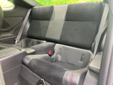 運転席周りはシンプルで使いやすく、集中して運転に臨めます。見やすいメーター類も好印象です。
