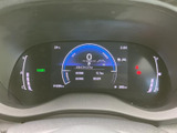 視認性の高いメーターデザイン。必要な情報を一目で確認でき、安全運転をサポートします。わかりやすい表示で、運転をより快適に演出します。