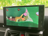 停車中にテレビや動画を楽しめる機能が搭載されています。休憩時間や待ち時間に、リラックスしたひとときを過ごせます。