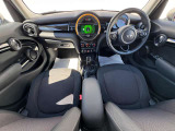 こちらのお車はMINI NEXT鶴ヶ島に展示中です。☆お問合せをお待ちしてます!