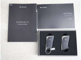 キーを取り出さずにドアを施錠&解錠。クルマの始動も可能です。
