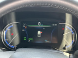 視認性の高いメーター類で、運転に必要な情報を的確に把握できます。運転に集中できる、安全な環境をご提供します。