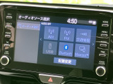ラジオやUSB、Bluetoothなど、多彩なソースに対応。お好みの音楽で、ドライブをお楽しみいただけます。接続も簡単で、便利です。