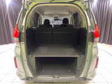 普段のお買い物や通勤、送迎等に十分な荷室スペースを確保しております。セカンドシートを倒すと、大きな荷物の積載も可能です♪