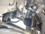 お車を安心してお乗りいただく為には、足回りの定期点検が欠かせません。サービスサポート(有償保証)では無料点検もご提供しており、安心のカーライフをお過ごしいただけるサポート体制が整っています。
