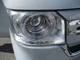 LEDヘッドライトで暗い夜道も明るく照らしてくれます。