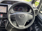 【ステアリングスイッチ】運転中、前方から目線をそらすことなく、オーディオ等の操作が可能な便利機能!安心&快適なドライブを演出してくれます♪