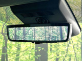 【デジタルインナーミラー】後席の大きな荷物や同乗者で後方が確認しづらい時でも安心!カメラが撮影した車両後方の映像をルームミラー内に表示。クリアな視界で状況の確認が可能です!