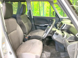 運転席シート廻りは使用感も少なく、良好な状態となっています。丁寧に使われていたことがよくわかりますね。