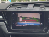 前後パーキングセンサー&リアビューカメラで、車庫入れも安心です。パーキングセンサーは音だけでなくモニターで接近情報を確認出来てより安心です。