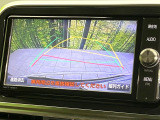 【バックカメラ】駐車時に後方がリアルタイム映像で確認できます。大型商業施設や立体駐車場での駐車時や、夜間のバック時に大活躍!運転スキルに関わらず、今や必須となった装備のひとつです!