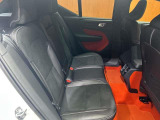 ◆LIBERALAは、輸入車選びの新たなスタイルを提案するインポート・セレクト・ブランドです。オーナー様となる方がクルマから直接感じる感性を第一にした、最良の一台との出会いをコーディネートいたします。