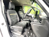 運転席シート廻りは使用感も少なく、良好な状態となっています。丁寧に使われていたことがよくわかりますね。