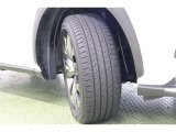 タイヤサイズ 235/55R18。