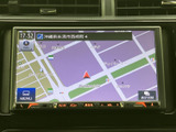 見やすい地図表示で、目的地までスムーズに案内してくれます。運転に集中しながら、安全なドライブをサポートします。