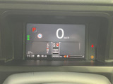 視認性の高いメーター類で、運転に必要な情報を的確に把握。運転状況をひと目で確認でき、安全運転をサポートします。落ち着いたデザインも魅力です。