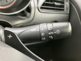 操作しやすいウインカーレバーで、スムーズな車線変更をサポートします。直感的に操作できます。