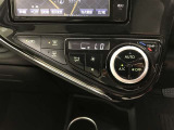 オートエアコンです。温度設定ができます。冷え性の方が乗っても安心ですね♪