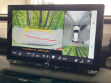 【パノラミックビューモニター】専用のカメラにより、上から見下ろしたような視点で360度クルマの周囲を確認することができます☆死角部分も確認しやすく、狭い場所での切り返しや駐車もスムーズに行えます。