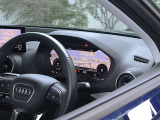 Q2 35 TFSI アドバンスド 