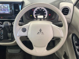 【ステアリングスイッチ】運転中、前方から目線をそらすことなく、オーディオ等の操作が可能な便利機能!安心&快適なドライブを演出してくれます♪