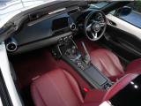 神戸マツダ神戸西インター店は、通常ディーラー+&alpha;の次世代型店舗としてROADSTER EXPERIENCE SPACEの冠を掲げ、「いつでも・誰でも・気軽に会いに行ける」ロードスターUカー専門店。