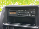 使いやすいオーディオシステムが搭載されています。CDやラジオを楽しめるのはもちろん、快適なドライブを演出します。情報も確認できます。