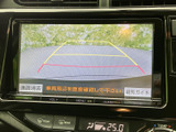後方の状況を画面で確認できるバックモニター。狭い道や駐車時も、安全に運転をサポートします。