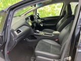 運転しやすい配置の操作系が、スムーズなドライビングをサポート。快適な運転環境を提供します。
