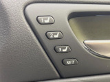 【メモリー機能付きパワーシート】ドライバーごとに設定したシート位置を記憶して、ボタン一つで切り替えできる便利な機能!運転する方が複数名いらっしゃるご家庭におすすめです♪