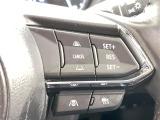 【マツダ・レーダークルーズコントロール】高速道路での長距離走行が楽に!自動で速度を保つクルーズコントロールが、衝突軽減システムと連携し、前方の車両を感知して車間を保つように速度調節してくれます!!