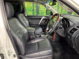 【運転席パワーシート】スイッチ一つで簡単にシートの微調整が可能!電動だから力もいりません!快適なシートポジションにセットして、快適なドライブをお楽しみください。