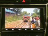 停車中にテレビや動画を楽しめるので、休憩時間も充実。後部座席の方も快適にお過ごしいただけます。