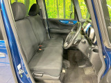 運転席シート廻りは使用感も少なく、良好な状態となっています。丁寧に使われていたことがよくわかりますね。