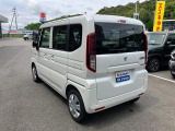 以上、外装のご紹介でした。車両についてご不明な点がございましたら、お気軽にお問合せ下さいませ♪
