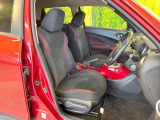 運転席シート廻りは使用感も少なく、良好な状態となっています。前オーナー様が丁寧に使っていたことがよくわかりますね。