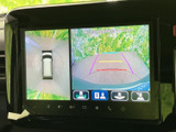 狭い場所での駐車も安心。後方の状況を画面で確認できるので、安全に駐車操作が行えます。運転に自信がない方にもおすすめです。