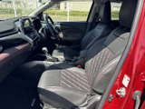 洗練されたデザインのダッシュボードが、上質な空間を演出します。運転に必要な情報を一目で確認できます。